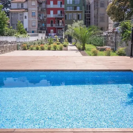Cosy House Downtown With Swimming Pool And Ac Oporto